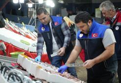 Balık tezgahlarına yakın markaj! 109 kişi ve işletmeye 2,5 milyon TL ceza
