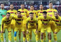 Eskişehirspor'da Hakan Şapcı değiştirdi! Bora Göymen başardı