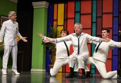 "Süt Kardeşler" 12-16 Kasım'da perde aralıyor