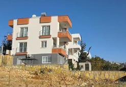 Mersin'de kulübede geçen hayat yürek burkuyor!