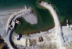 Van Gölü'nde alarm veren görüntü! Balıkçı tekneleri zor anlar yaşadı