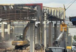 Kocaeli'de 7 kişinin öldüğü parfüm dolum tesisi yıkılıyor