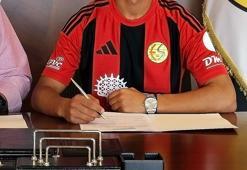 Eskişehirspor transfer sezonunu erken açtı! 19 yaşındaki yıldız imzayı attı