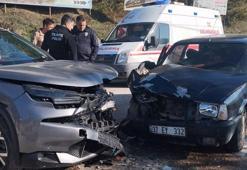 Kastamonu Azdavay’da 2 otomobil çarpıştı: 3 yaralı