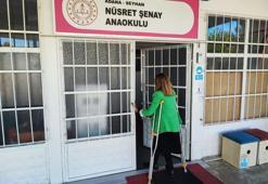 Adana’da ilham veren öykü! Doğuştan koltuk değneğine mahkumdu, yılmadı öğretmen oldu