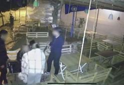 Kafede oturan kız kardeşine şaka yapmak istedi gözaltına alındı