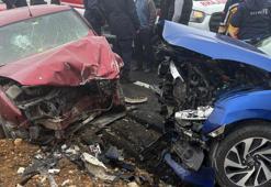 Malatya Akçadağ'da iki otomobil çarpıştı: 5 yaralı
