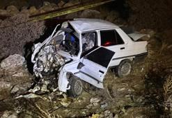 Kahramanmaraş'ta otomobil kayalıklara çarptı: 1 ölü, 1 yaralı