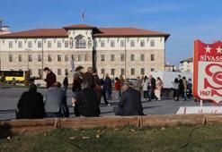 Sivasspor'un yıldızı çantasını alıp kaçınca deliye döndü: Uçak geçerken mızrak atıyor