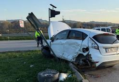 Sakarya'da iki otomobil çarpıştı, ortalık savaş alanına döndü: 6 yaralı