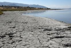 Burdur Gölü alarm veriyor! Havadan çekilen görüntüler şaşkına çevirdi
