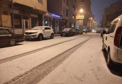 Ardahan yağan karla beyaza büründü