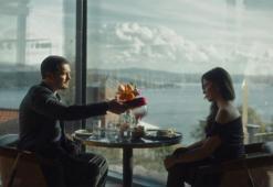 Eşref, Nisan’dan kuşkulanıyor