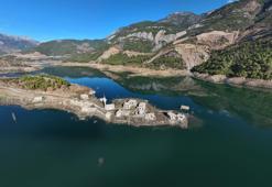 Kuraklık KKTC'ye içme suyu sağlayan barajı da vurdu! Su altındaki köy ortaya çıktı