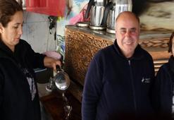 Eleman bulamayınca eşine yardım etmek için başladı! Şimdi herkes onu konuşuyor