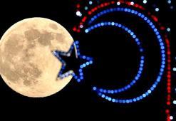 Van&#39;ın G&#252;rpınar il&#231;esinde s&#252;per ay g&#246;r&#252;nt&#252;lendi