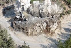 Adana Feke’de tehlikeli virajın dinamitle patlatılma anı filmleri aratmadı