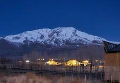 Bitlis'te fotoğrafçılar nöbette: Süphan Dağı'nda kartpostallık manzaralar