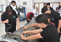 Konya'da bu liseden mezun olan hiç işsiz kalmıyor! Mezunlar THY ve askeri firmalarda işe başlıyor: