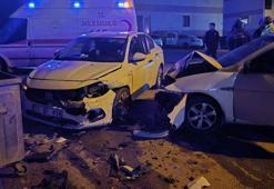 Mudanya'da iki otomobilin çarpıştığı kazada sürücüler yaralandı