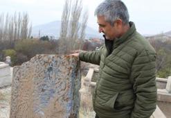 Kayseri'de mezarlıkta sırrı bilinmiyor! Mahalleli fark etti: Buraya ait değil