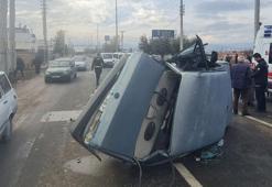 Afyonkarahisar Şuhut'ta iki otomobilin çarpıştığı kazada 7 kişi yaralandı