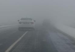 Kars’ta yoğun sis hayatı felç etti! Uçak seferleri iptal