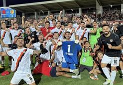 İzmir Çoruhlu FK'da deprem! 19 futbolcu birden yandı