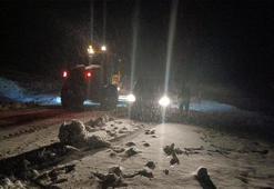 Muş Hasköy’de mahsur kalan 5 araçtaki 13 kişi kurtarıldı