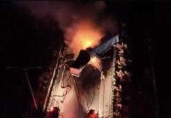 Manisa Turgutlu’da kaza yapan tırlar alev aldı