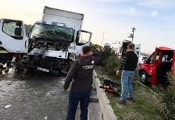 Milas'ta trafik kazası: Kamyonette sıkışan iki kişi kurtarıldı