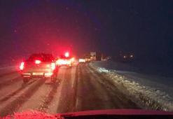 Ardahan'da kar ve yoğun tipi ulaşımda aksamalara neden oldu