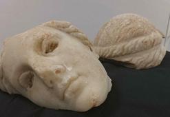 Gövdeyle birleşirse 32 yıllık Hestia gizemi bitecek! İzmir Metropolis'te mermer tanrıça başı bulundu