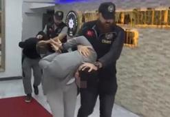 'Ses' araması korkunç cinayeti aydınlattı: Anne, baba ve ağabeyini öldürüp intihar süsü verdi