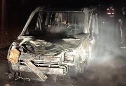 Karabük'te seyir halindeki hafif ticari araç alev topuna döndü