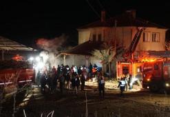 Burdur'da kalorifer kazanı patladı, yangın çıkan ev kullanılamaz hale geldi