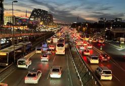 Dünya birincisi Türkiye'den! Trafik raporunda zirve şaşırtmadı ama süreler korkuttu: İşte o 4 il