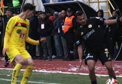 Kütahyaspor-Eskişehirspor maçında kazanan yok: Ev sahibi yenilmezlik serisini 11 maça çıkardı