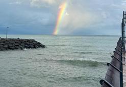 Ordu Altınordu’da denizin üzerinde gökkuşağı oluştu