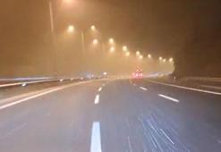 TEM Otoyolu’nun Bolu geçişinde tipi şeklinde kar yağışı