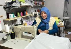 Karslı kadın kızına elbise dikerken girişimci oldu! 30 yıla yaklaşan meslek hayatıyla çevresine örnek oluyor