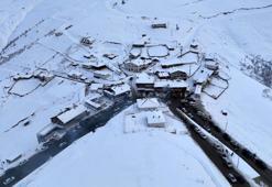 Zigana'nın zirvesinde "kar" yoğunluğu