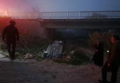 Balıkesir'de otomobil köprüden uçtu sürücüsü ile yanındaki 1 kişi yaralandı