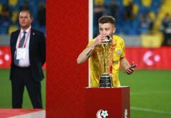 Kocaelili futbolcu silahlı saldırıya uğradı