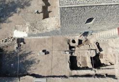 Bir asırdır toprak altında! Diyarbakır surlarının 1.35 metresi gün yüzüne çıkartıldı