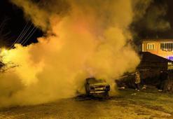 Çorum Laçin'de yanan otomobil kullanılamaz hale geldi