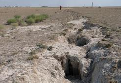 Konya havzası alarm veriyor: Uydu görüntüleri ortaya çıkardı: Her yıl 10 santimetre çöküyor, yüzey yarıkları şehre indi