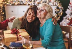 Anne ve babaya yılbaşı hediyeleri-: Aile için anlamlı seçenekler