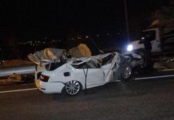 Kilis'te park halindeki TIR'a çarpan otomobildeki 2 kişi yaralandı