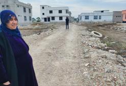 Adana'da yeni yapılan evler yolsuz kaldı! Vatandaşlar mağdur oldu
